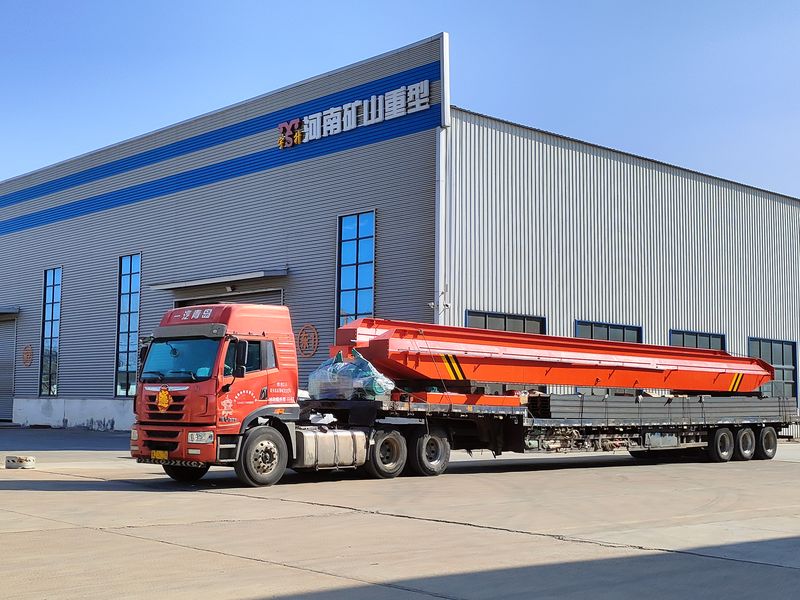 電動(dòng)單梁起重機(jī)，LD20t-26.8m，4臺(tái)，發(fā)往石家莊交付客戶使用。